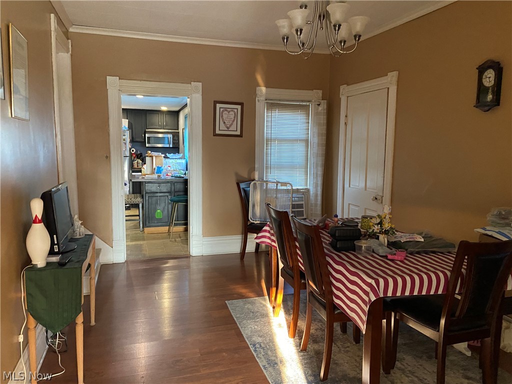 353 S River Street Newcomerstown OH 43832