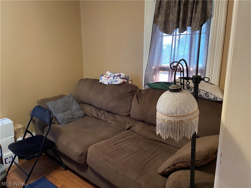 353 S River Street Newcomerstown OH 43832