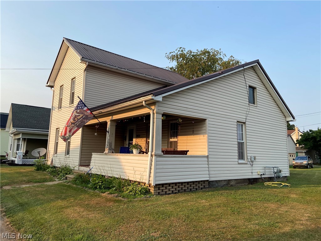 353 S River Street Newcomerstown OH 43832
