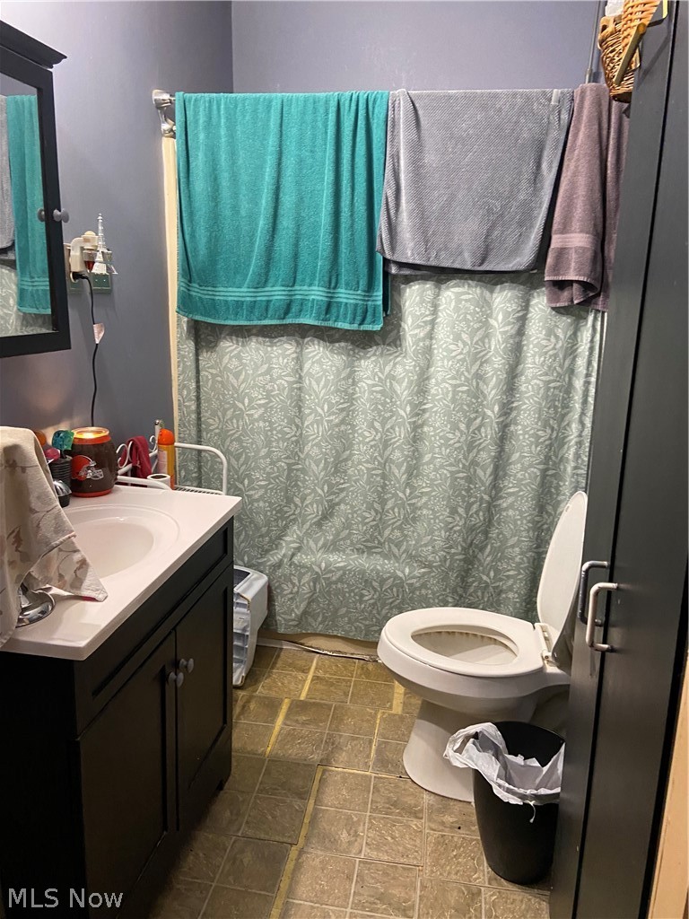 353 S River Street Newcomerstown OH 43832