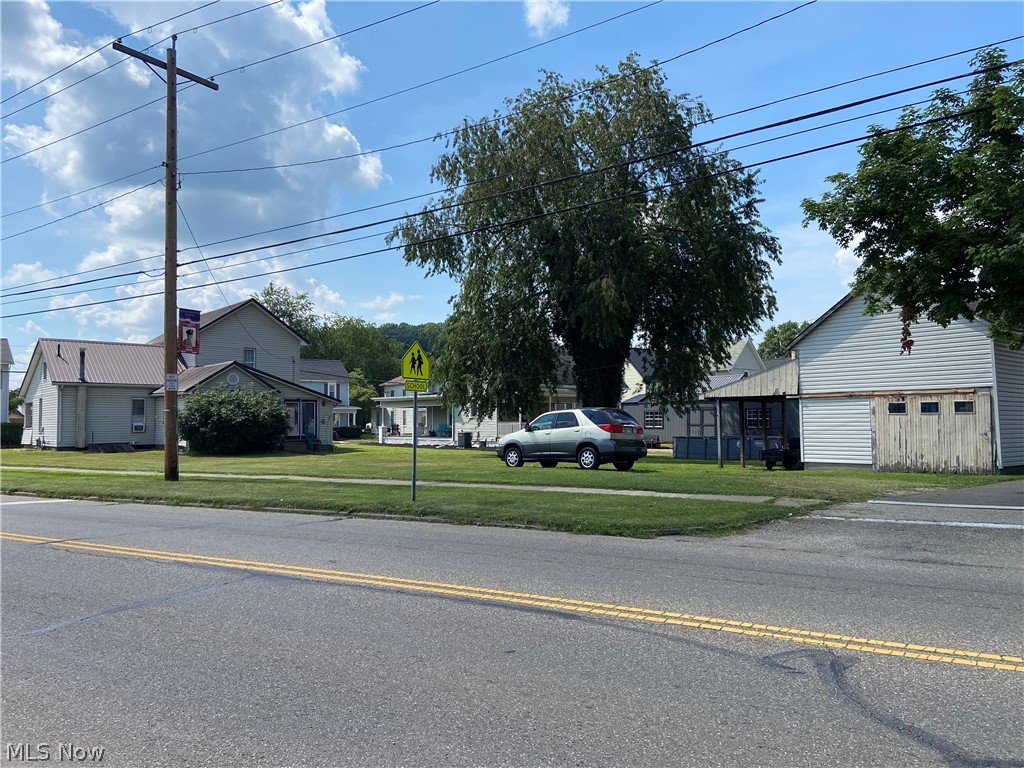 353 S River Street Newcomerstown OH 43832