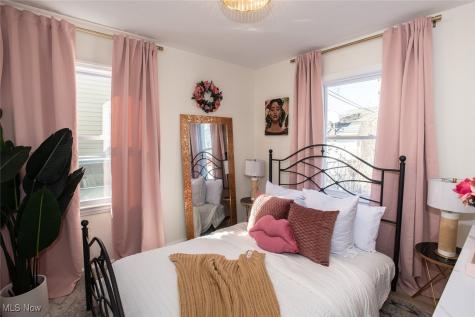 478 Huntmere Drive Bay Village OH 44140