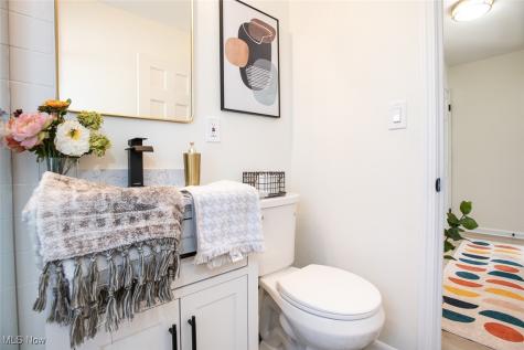 478 Huntmere Drive Bay Village OH 44140