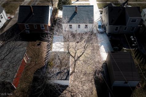 478 Huntmere Drive Bay Village OH 44140