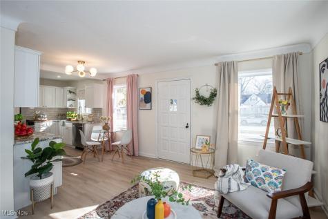 478 Huntmere Drive Bay Village OH 44140