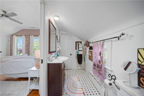 25547 Lake Road Bay Village OH 44140