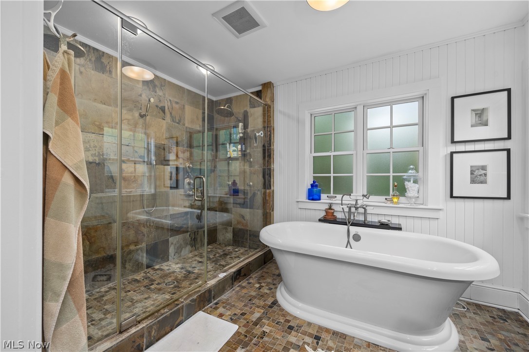 25547 Lake Road Bay Village OH 44140