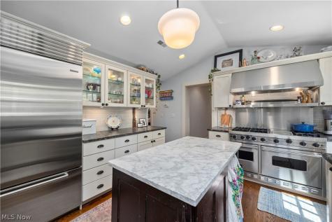 25547 Lake Road Bay Village OH 44140