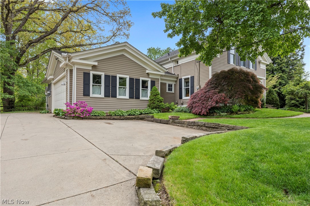 25547 Lake Road Bay Village OH 44140