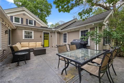 25547 Lake Road Bay Village OH 44140