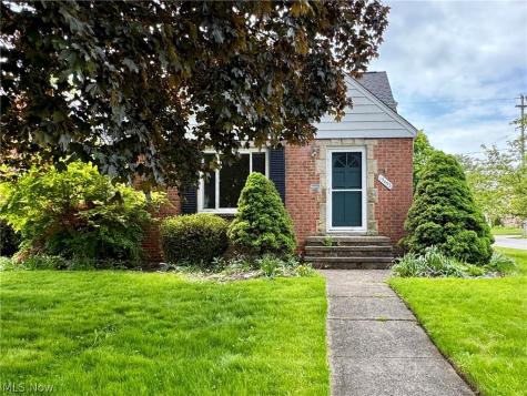 19493 Riverwood Avenue Rocky River OH 44116