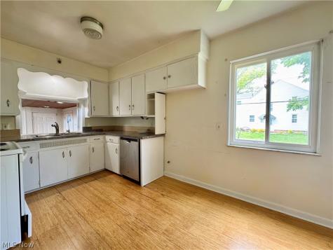 19493 Riverwood Avenue Rocky River OH 44116