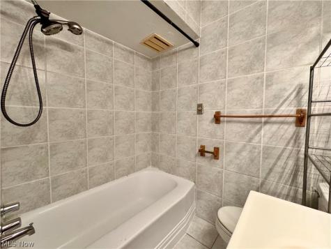 19493 Riverwood Avenue Rocky River OH 44116