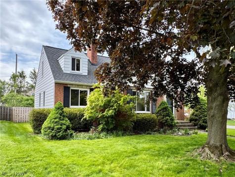 19493 Riverwood Avenue Rocky River OH 44116