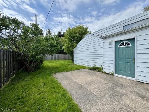 19493 Riverwood Avenue Rocky River OH 44116