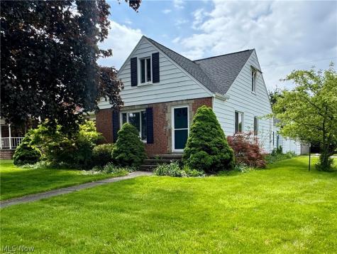 19493 Riverwood Avenue Rocky River OH 44116