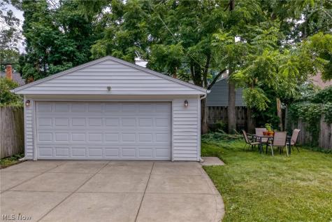 2815 Hearthstone Road Parma OH 44134