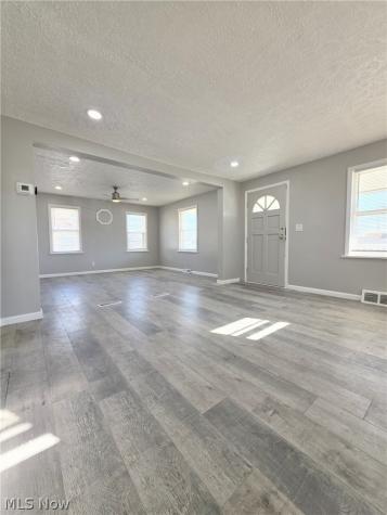 2606 Oberlin Avenue Lorain OH 44052