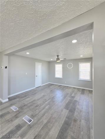 2606 Oberlin Avenue Lorain OH 44052