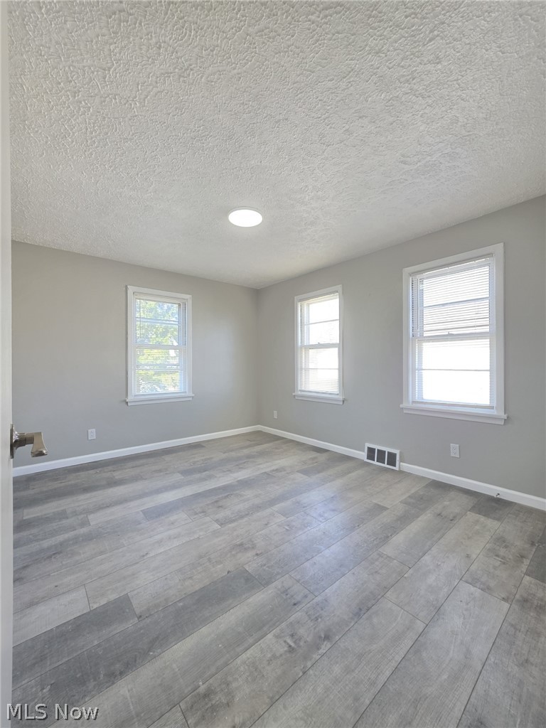 2606 Oberlin Avenue Lorain OH 44052