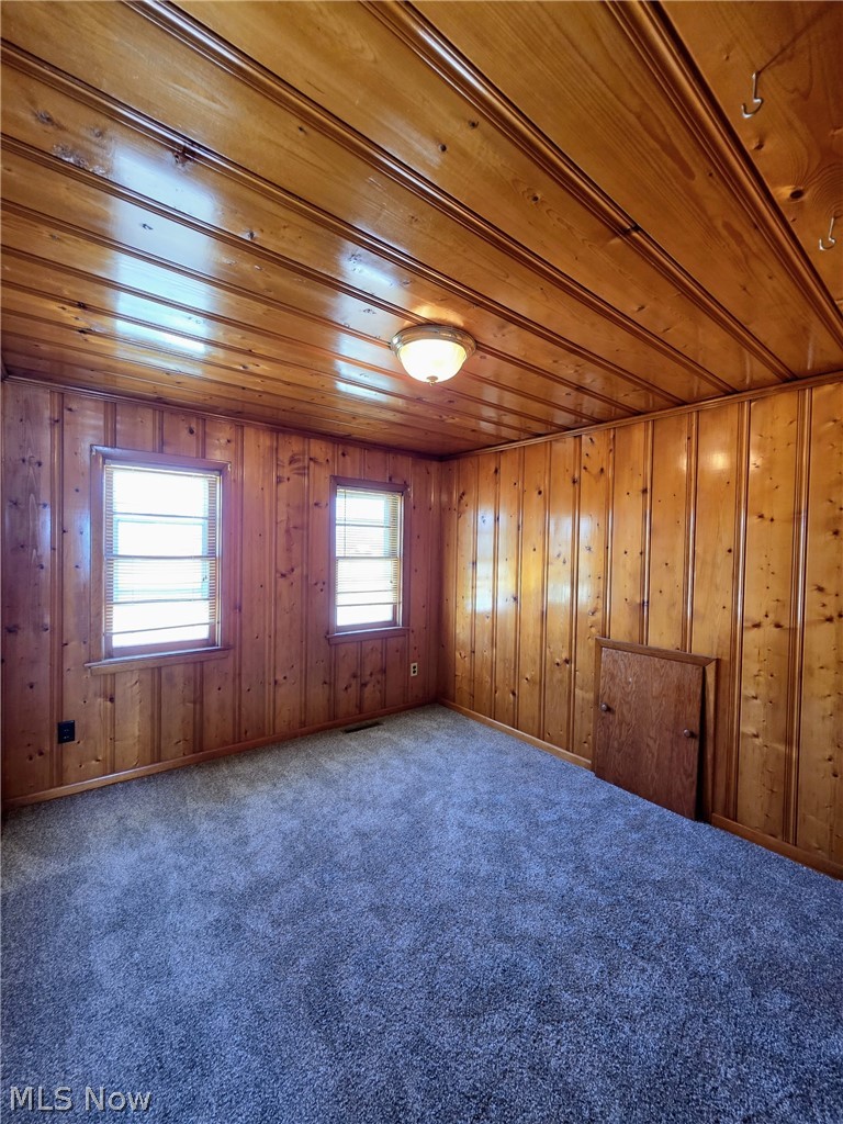 2606 Oberlin Avenue Lorain OH 44052