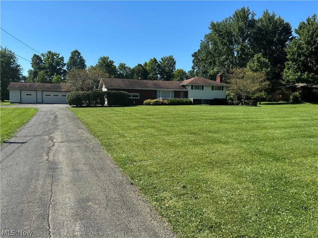 5787 E Calla Road New Middletown OH 44442