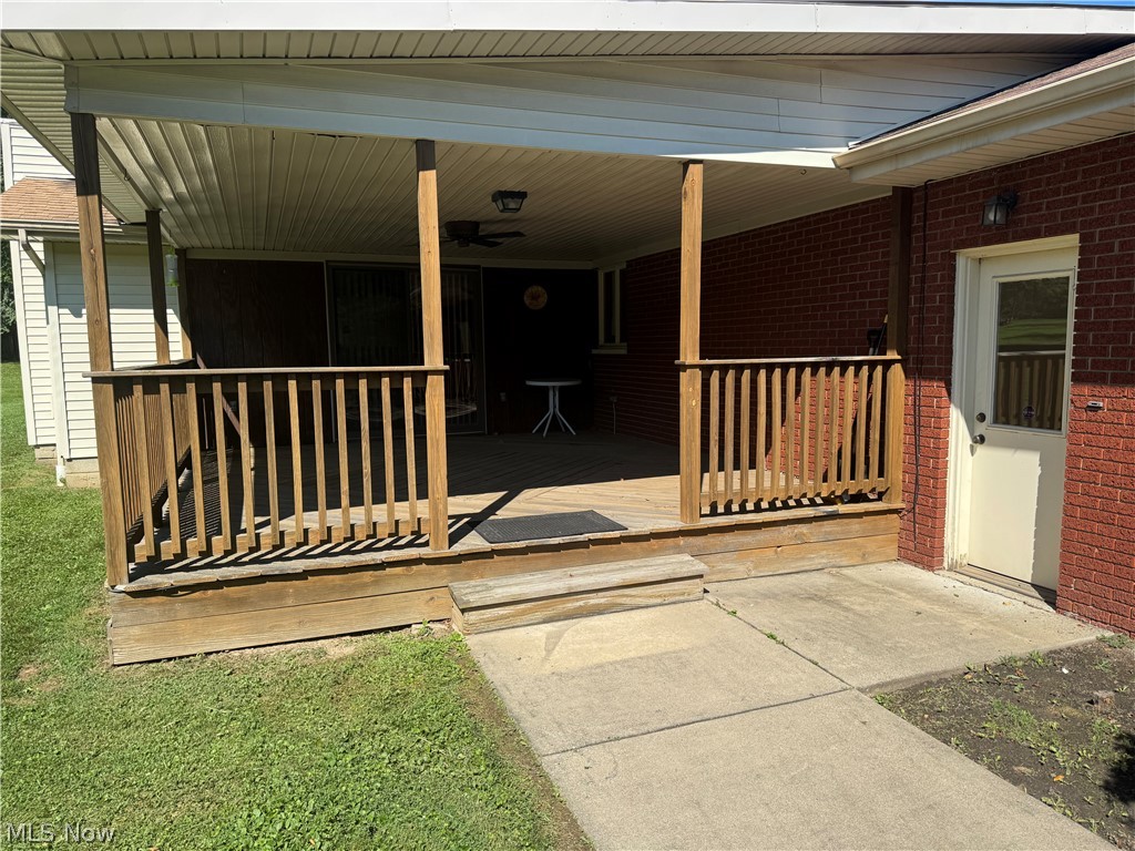 5787 E Calla Road New Middletown OH 44442