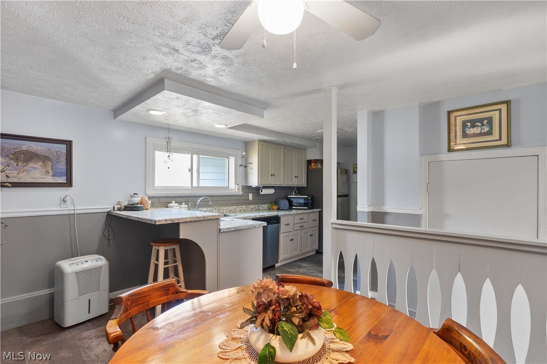 1542 Lake View Avenue Madison OH 44057