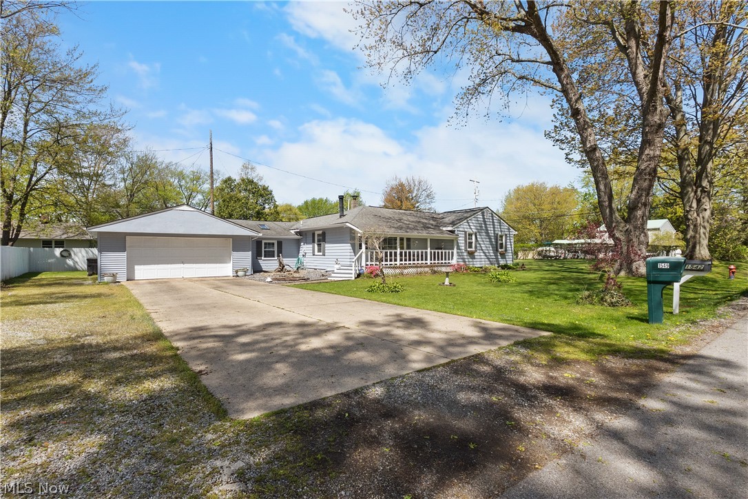 1542 Lake View Avenue Madison OH 44057
