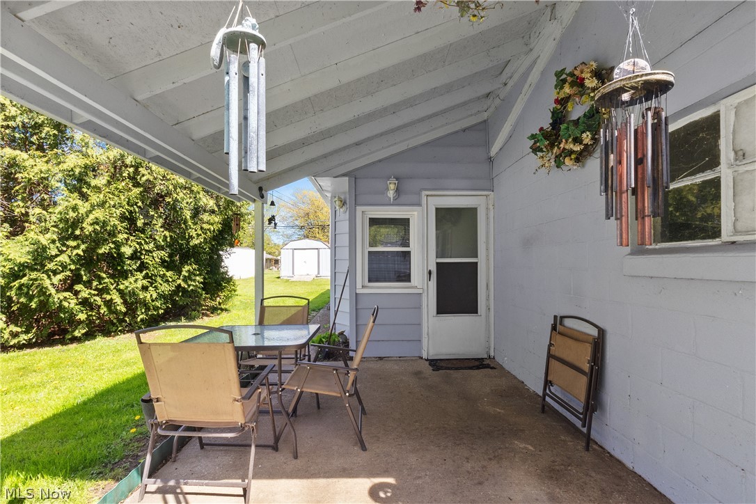 1542 Lake View Avenue Madison OH 44057