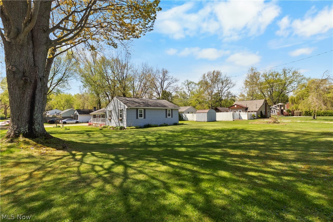 1542 Lake View Avenue Madison OH 44057