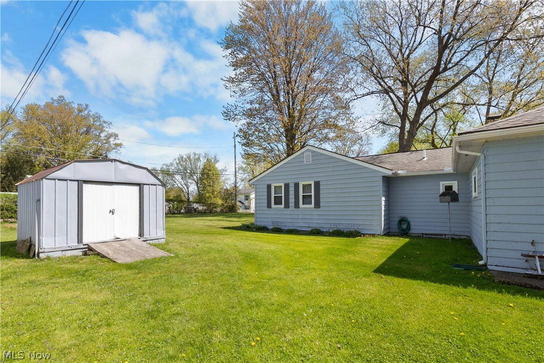 1542 Lake View Avenue Madison OH 44057