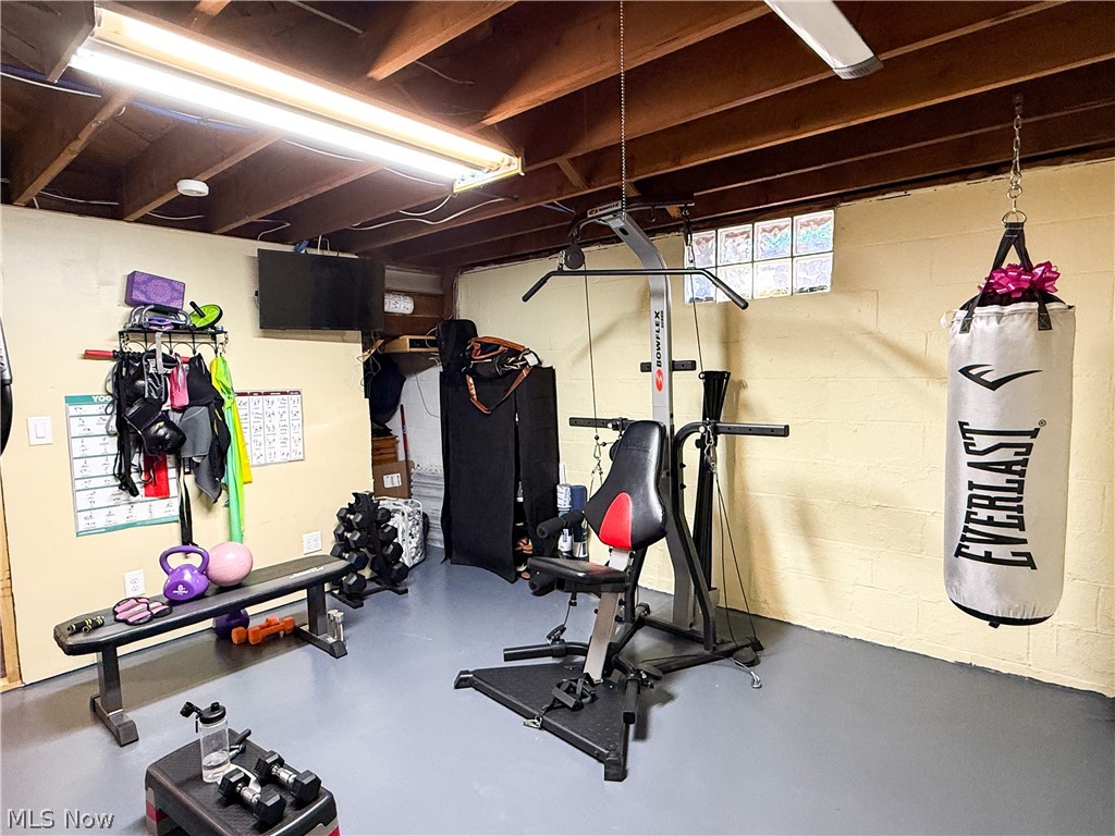 141 Spring Street Gnadenhutten OH 44629