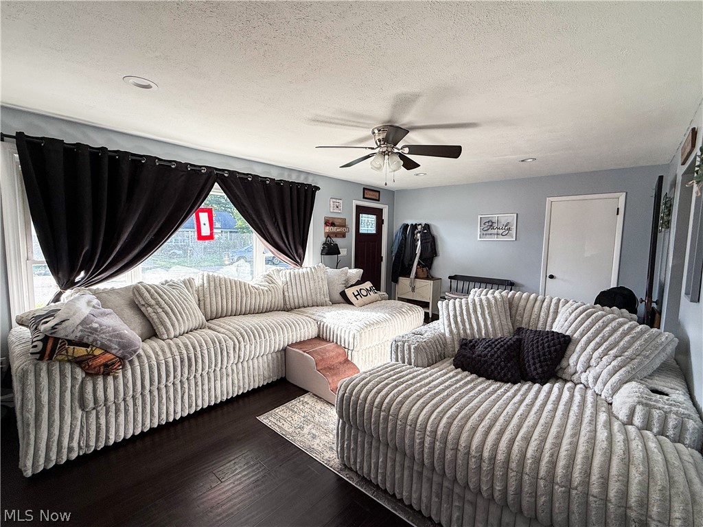 141 Spring Street Gnadenhutten OH 44629