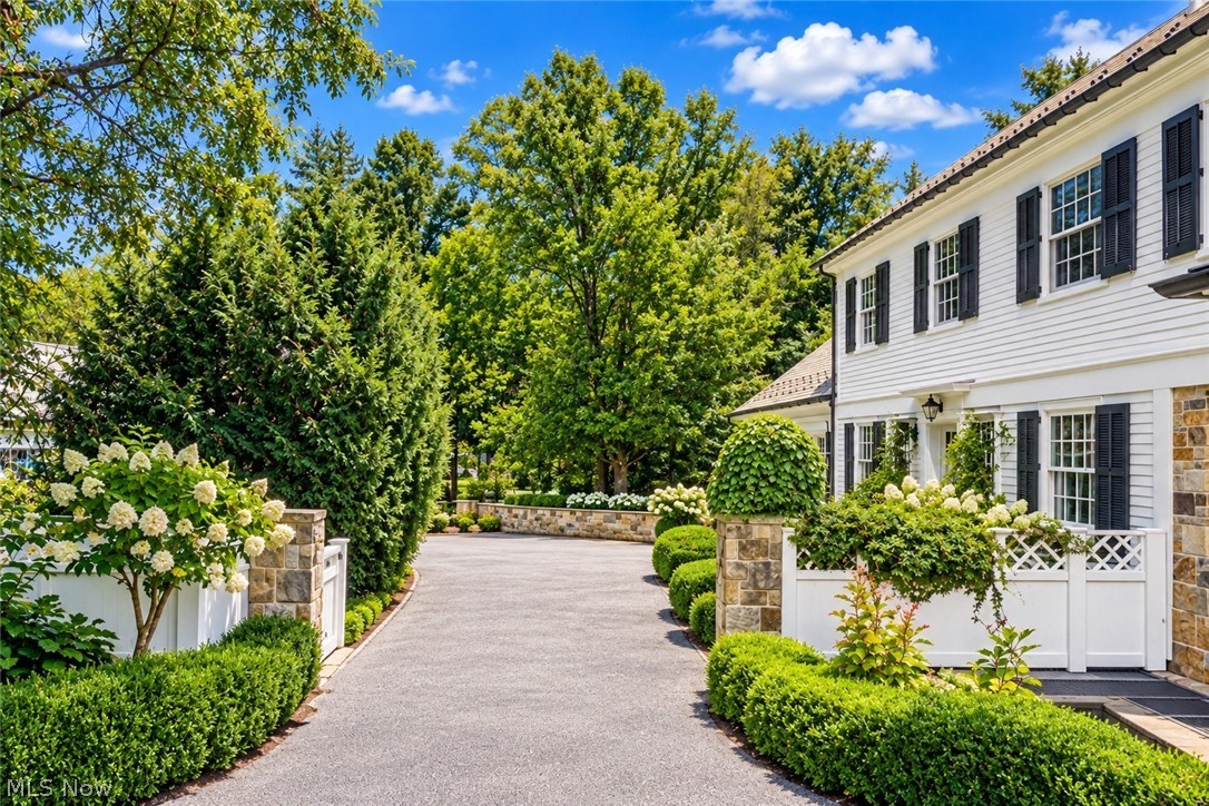 7571 Main Street Gates Mills OH 44040