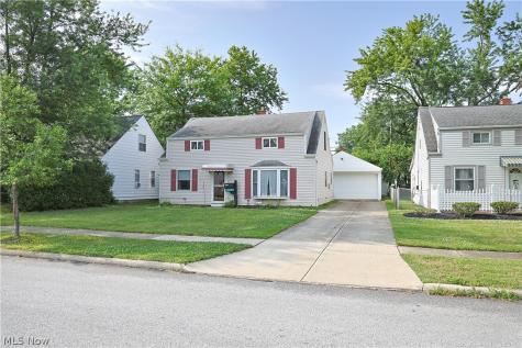 26490 Drakefield Avenue Euclid OH 44132