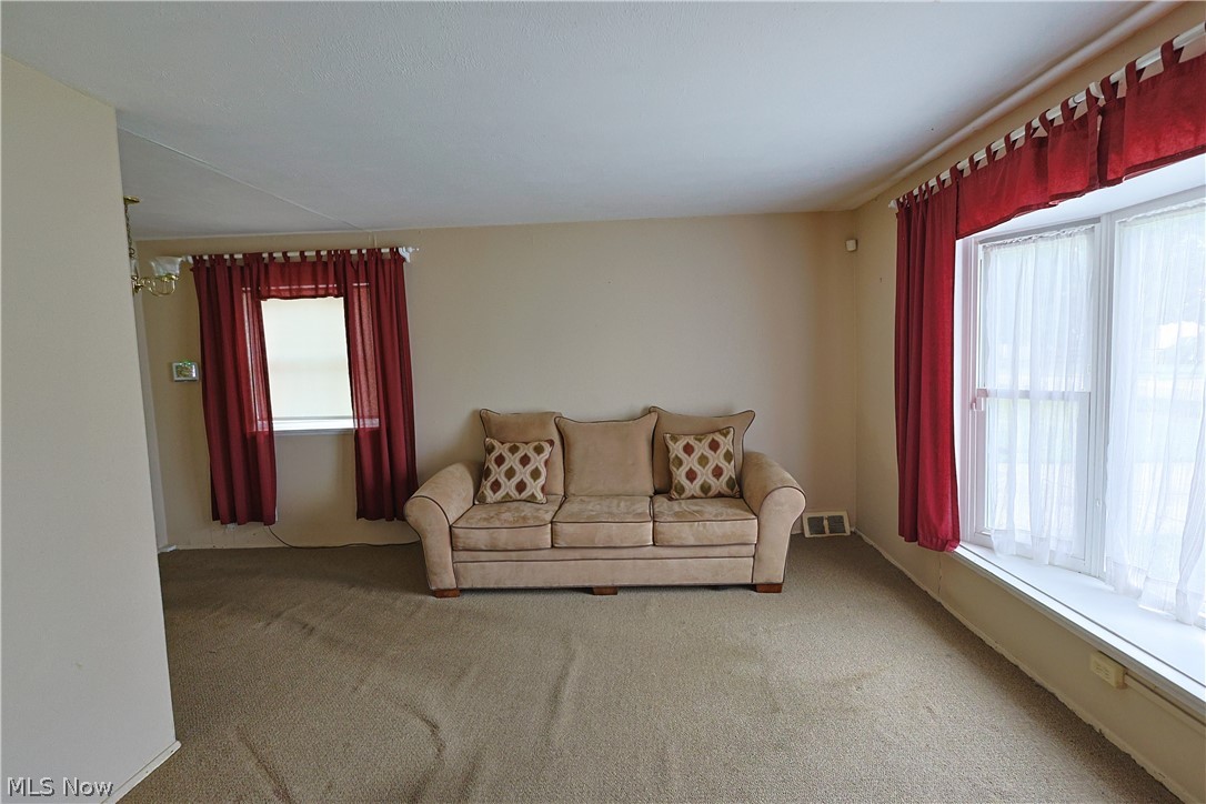 26490 Drakefield Avenue Euclid OH 44132