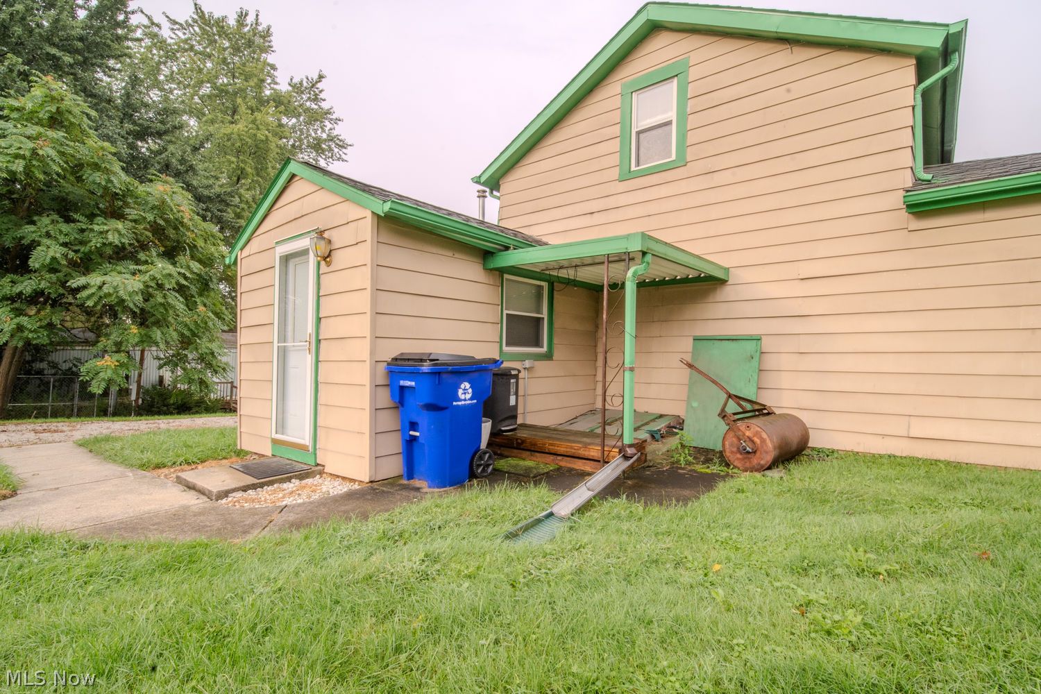 1314 Bank Street Atwater OH 44201