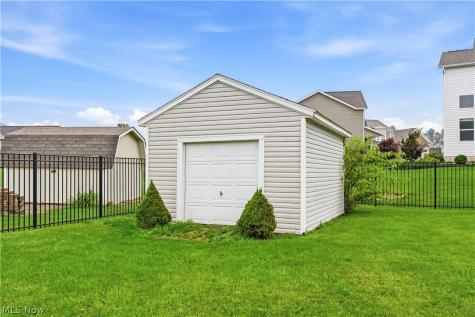 12530 Lineage Circle NW Uniontown OH 44685