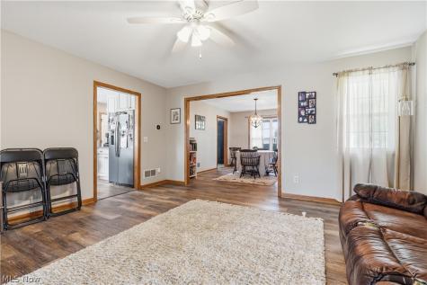 12530 Lineage Circle NW Uniontown OH 44685