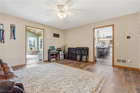 12530 Lineage Circle NW Uniontown OH 44685