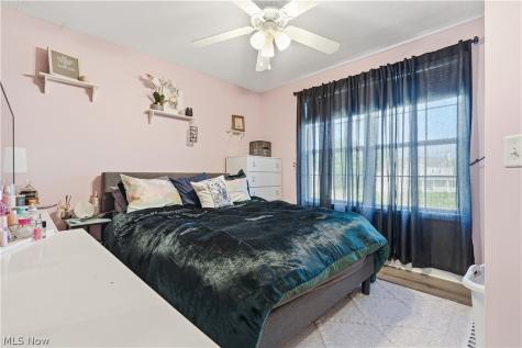 12530 Lineage Circle NW Uniontown OH 44685