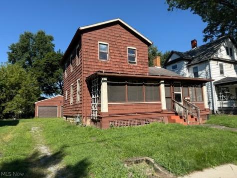 128 Sayers Avenue Niles OH 44446