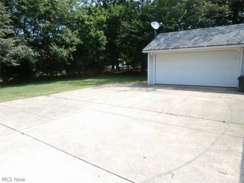 23551 S Woodland Road Shaker Heights OH 44122