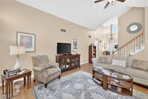 222 W Garwood Drive Tallmadge OH 44278