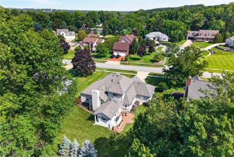 222 W Garwood Drive Tallmadge OH 44278