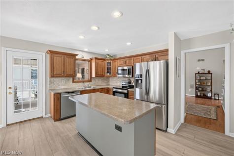 222 W Garwood Drive Tallmadge OH 44278