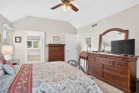 222 W Garwood Drive Tallmadge OH 44278