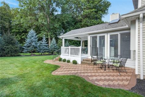 222 W Garwood Drive Tallmadge OH 44278