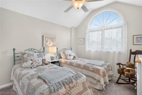 222 W Garwood Drive Tallmadge OH 44278
